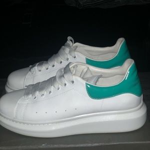 Alexander McQueen oversized sneaker